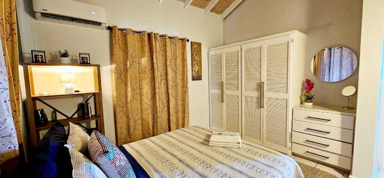 Silver View Apartments St. George's Ngoại thất bức ảnh