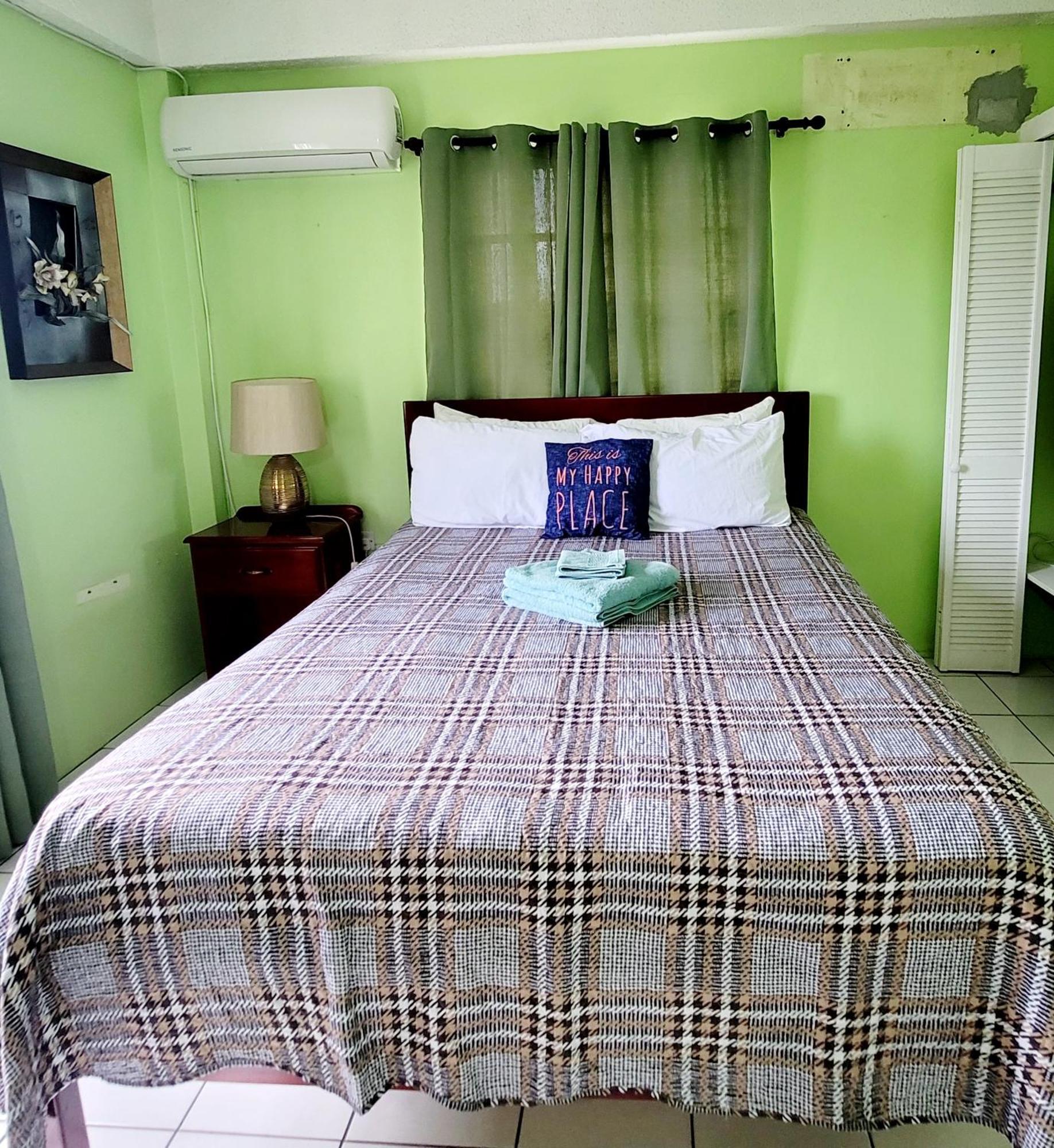 Silver View Apartments St. George's Ngoại thất bức ảnh